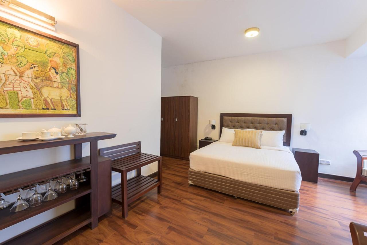 Pearl Royal Hotel, Colombo Buitenkant foto