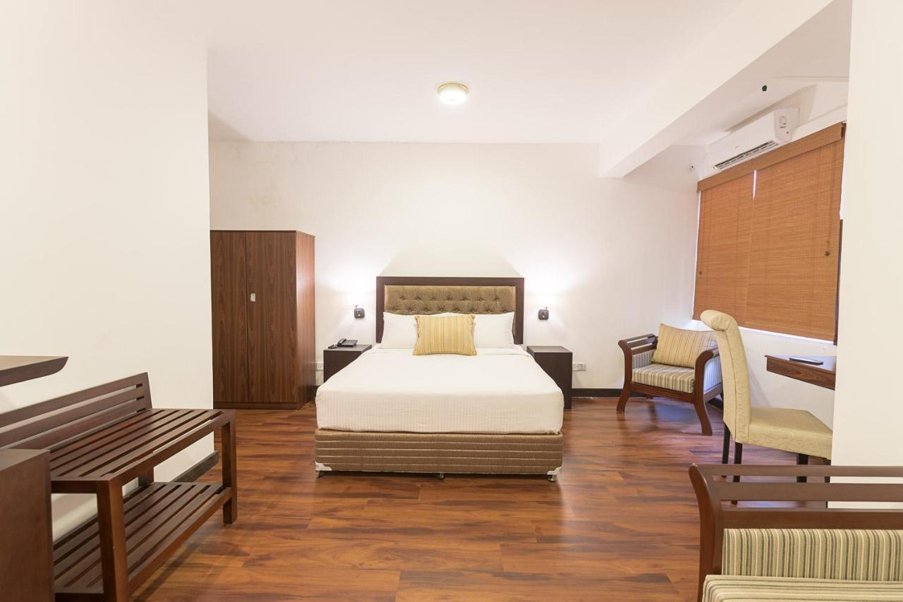 Pearl Royal Hotel, Colombo Buitenkant foto